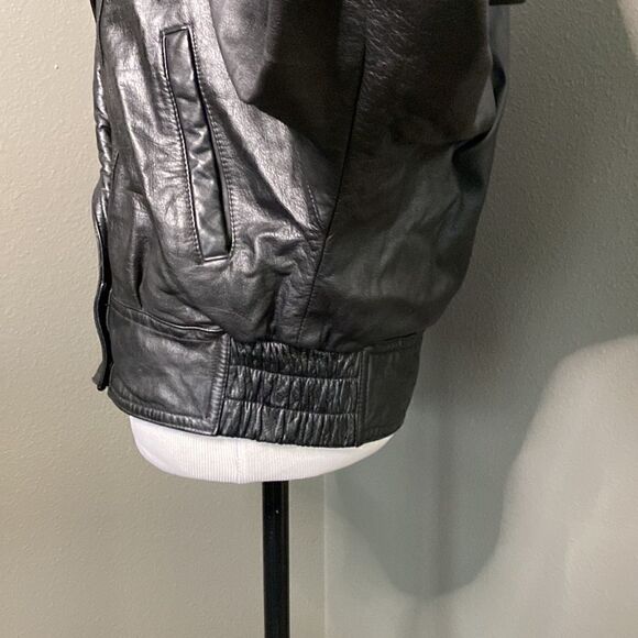 Vintage Black Genuine Leather Cropped Length Jacket Shoulder Pads - Picture 14 of 16